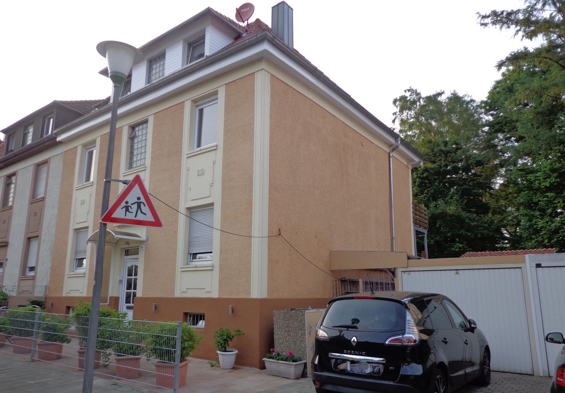 Straßenansicht