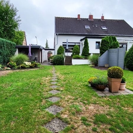 Haus- Gartenansicht