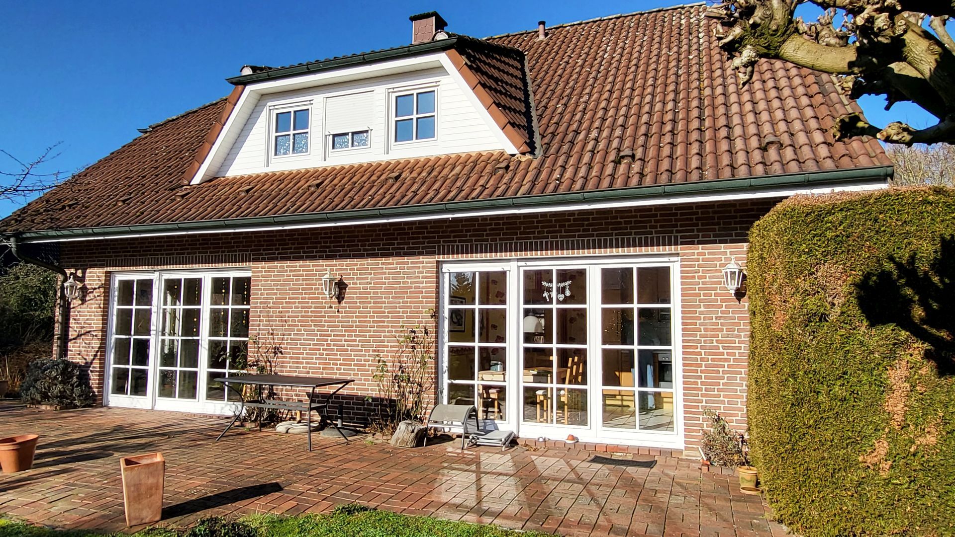 Südansicht aufs Haus